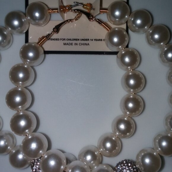 Pearl Hoop Earrings for Women Fashion Earrings - Picture 9 of 12